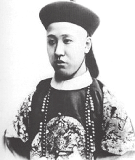 第四章 袁世凯伺机出山控制军政大权 孙中山毅然归国当选临时总统 - 图2
