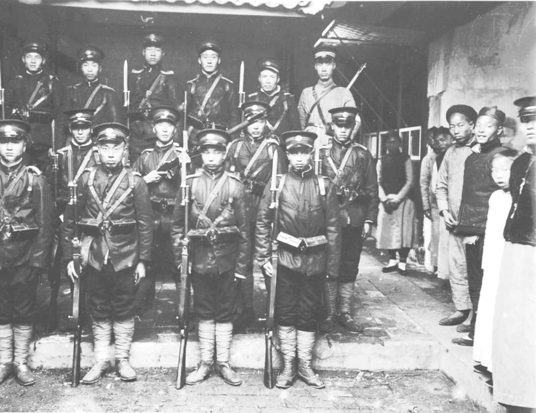 17 警察的出现 - 图3