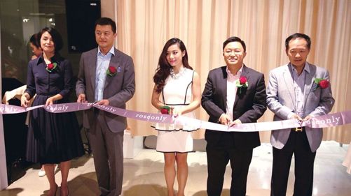Roseonly：是爱情使者，不是卖花商人 - 图2